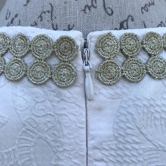 Pappagallo Natural White/Gold Textured Floral Print Sheath Dress - Picture 9 of 16